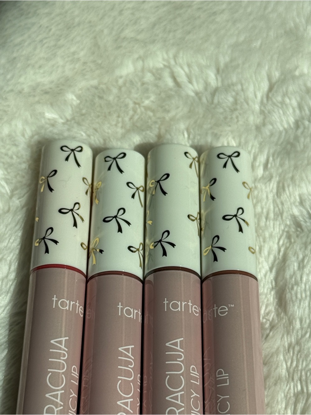 4 Tarte Maracuja Juicy Lip Balm’s bow edition 🎀
